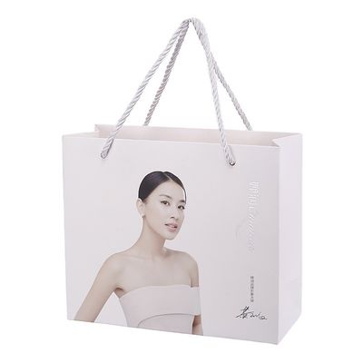 ช้อปปิ้งบรรจุภัณฑ์ลามิเนต C1S Art Paper Tote Bags โลโก้ที่กำหนดเอง