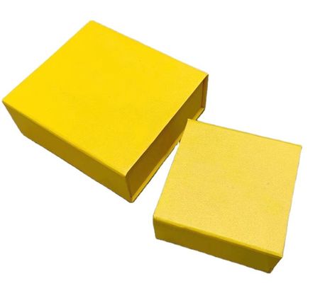 กล่องของขวัญกระดาษลูกฟูกสี่เหลี่ยม 80gsm Offset สี CMYK