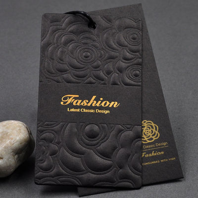 Hot Stamping Varnishing Pantone แท็กแขวนส่วนบุคคลสำหรับเสื้อผ้า